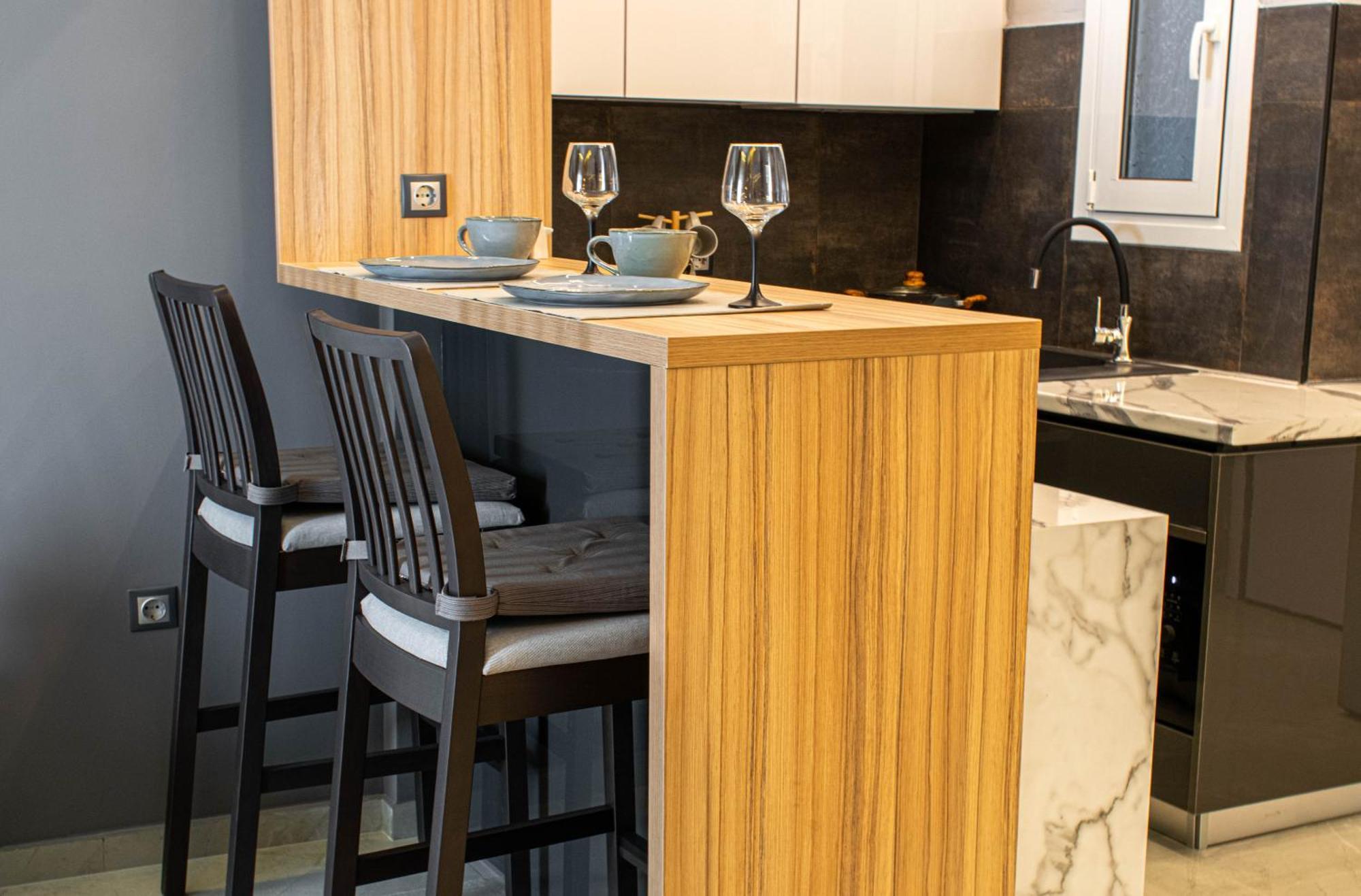 Apartment Aether - Modern & Luxe With 65 Tv By Tt *