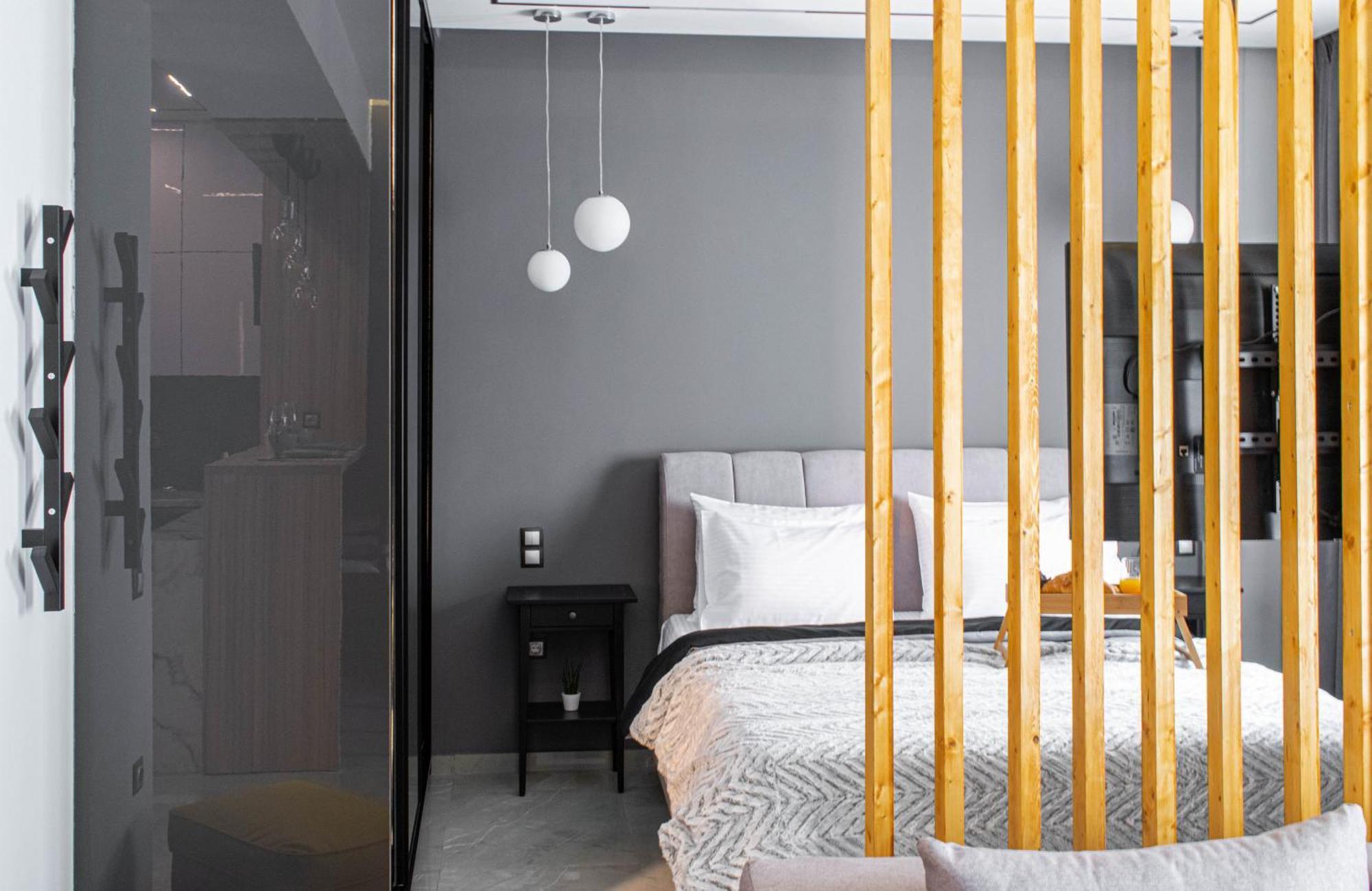 Aether - Modern & Luxe With 65 Tv By Tt