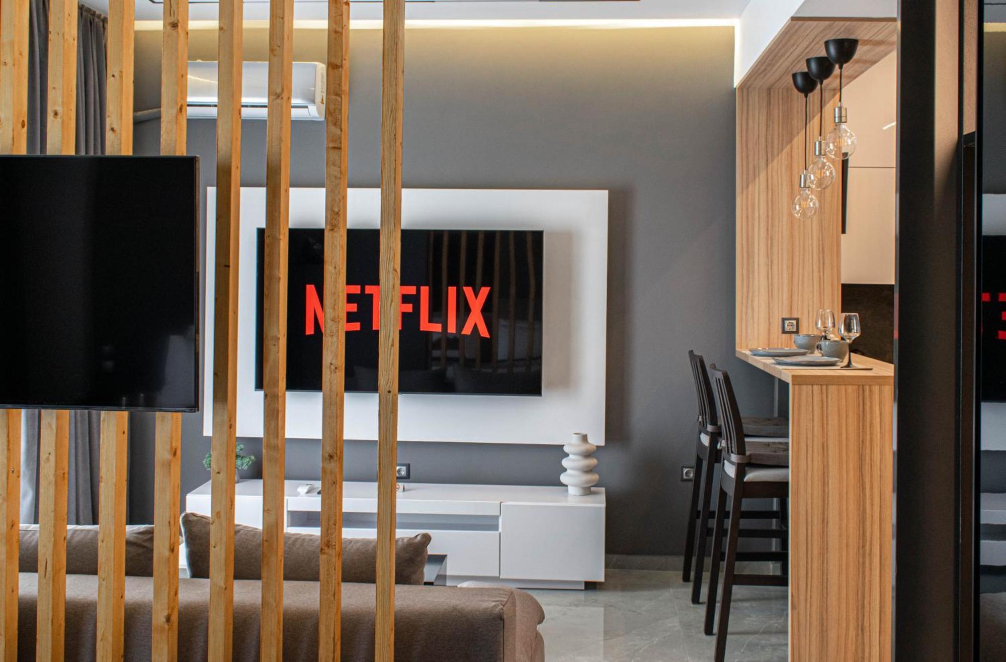 Aether - Modern & Luxe With 65 Tv By Tt Apartment *