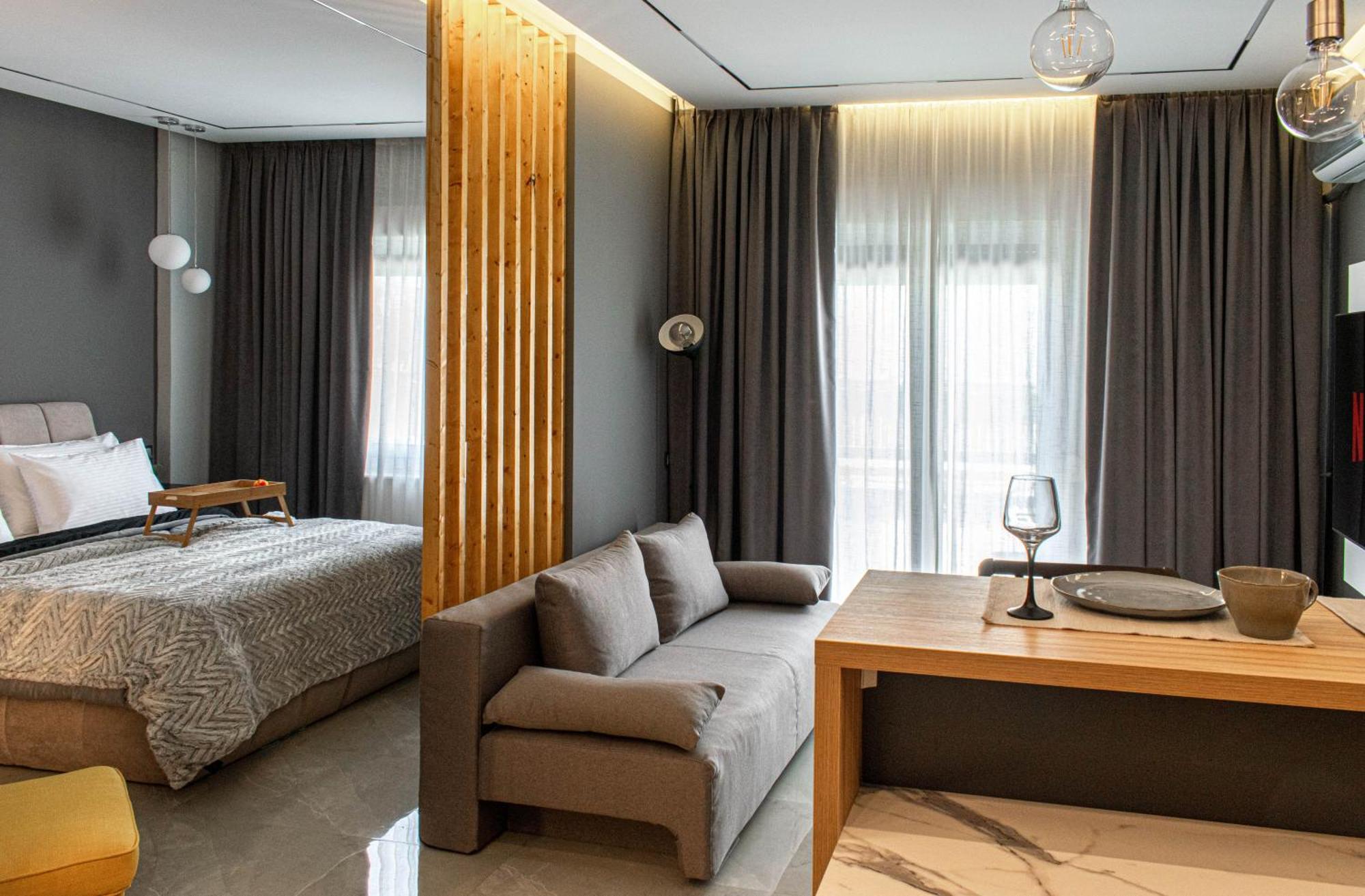 Aether - Modern & Luxe With 65 Tv By Tt Apartment